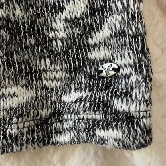 AEO tie halter top 🖤 - Picture 2 of 4